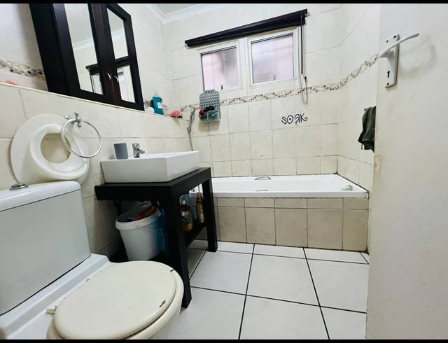 2 BEDROOM TOWNHOUSE FOR SALE IN CATO MANOR